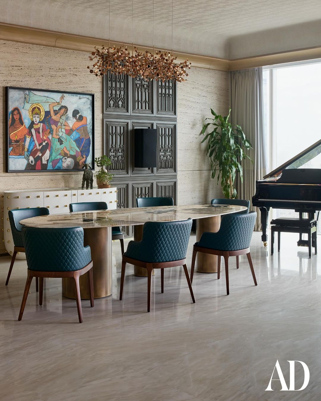 Madhuri Dixit's house is full of fans' gifts, the 53rd floor has a beautiful view, these inside photos are amazing 3 Madhuri Dixit dazzling sea facing 53rd floor Mumbai apartment