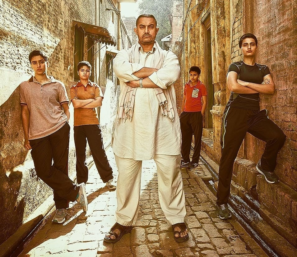 aamir khan, dangal, aamir khan movie  dangal, salman khan aamir khan dangal, dangal container  bureau   collection, आमिर खान, सलमान खान, आमिर खान फिल्म दंगल, सलमान खान आमिर खान दंगल