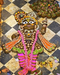 Govardhan Puja 2024: गोवर्धन पर ही क्यों बनता है अन्नकूट? इस बार गोधूलि मुहूर्त में बरसेगा अमृत, जानें पूजा विधि - News18 हिंदी