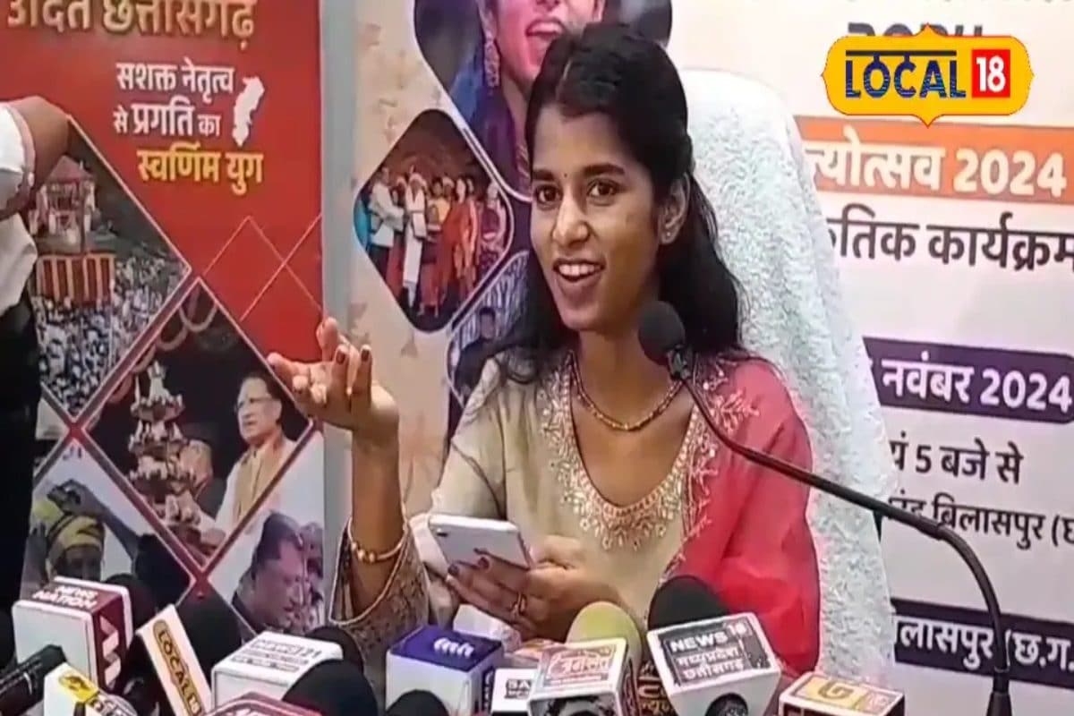 लोक गायिका  मैथिली ठाकुर की आवाज़ ने बिखेरा जादू, गाया छत्तीसगढ़ का राज गीत