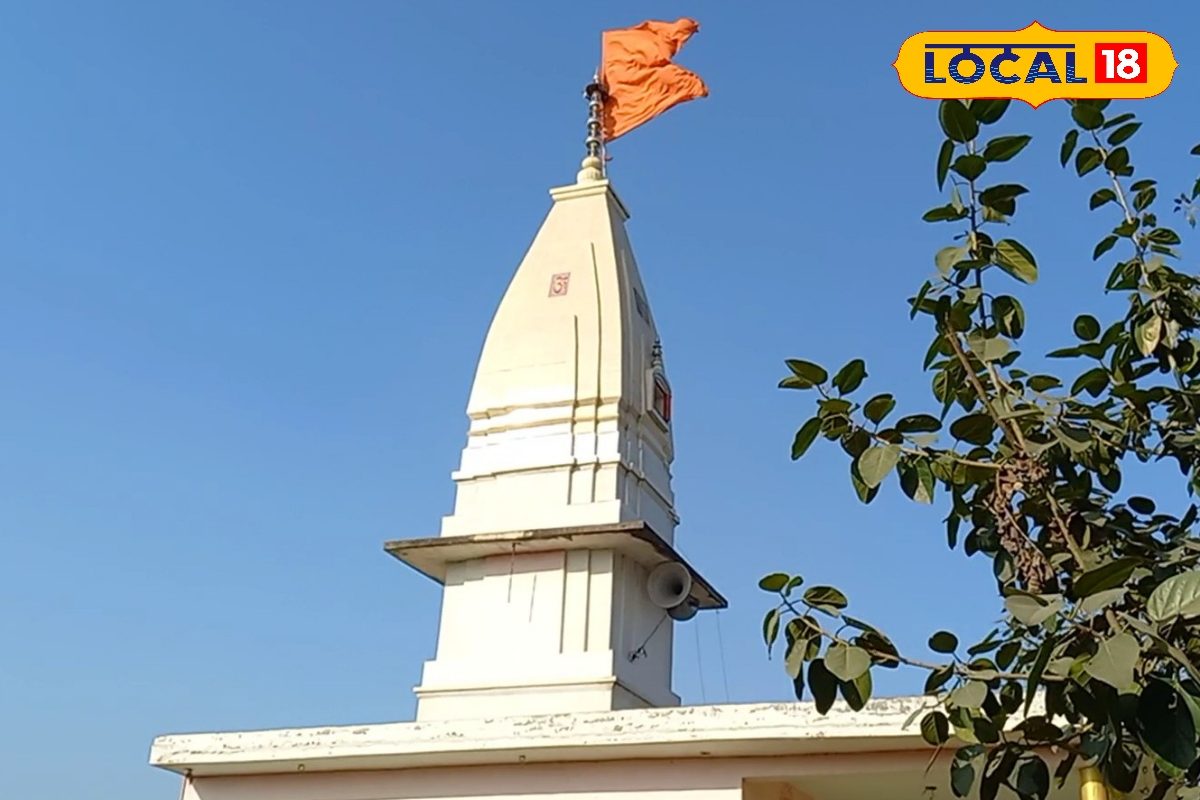 मजदूर ने लाखों खर्च कर बना डाला सपने में दिखने वाला मंदिर