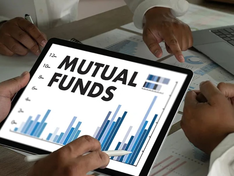 Best Equity Funds, Top Performing Equity Funds 2024, Equity Mutual Fund Returns, Motilal Oswal Midcap Fund, LIC MF Infrastructure Fund, HDFC Pharma and Healthcare Fund, MULTHCARE FUND Mutual Fund Return, Most Returns Mutual Fund, Stock Market, Business News 
