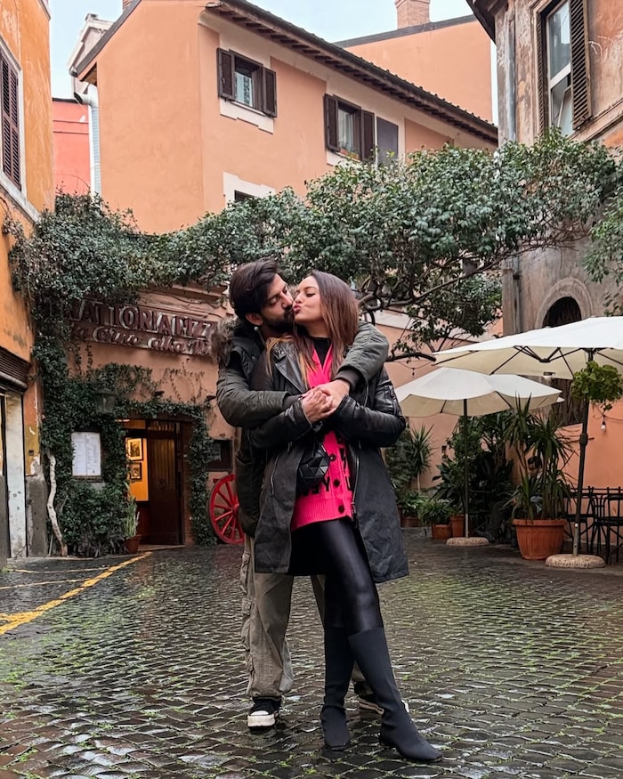 (Photo courtesy: Instagram@aslisona)