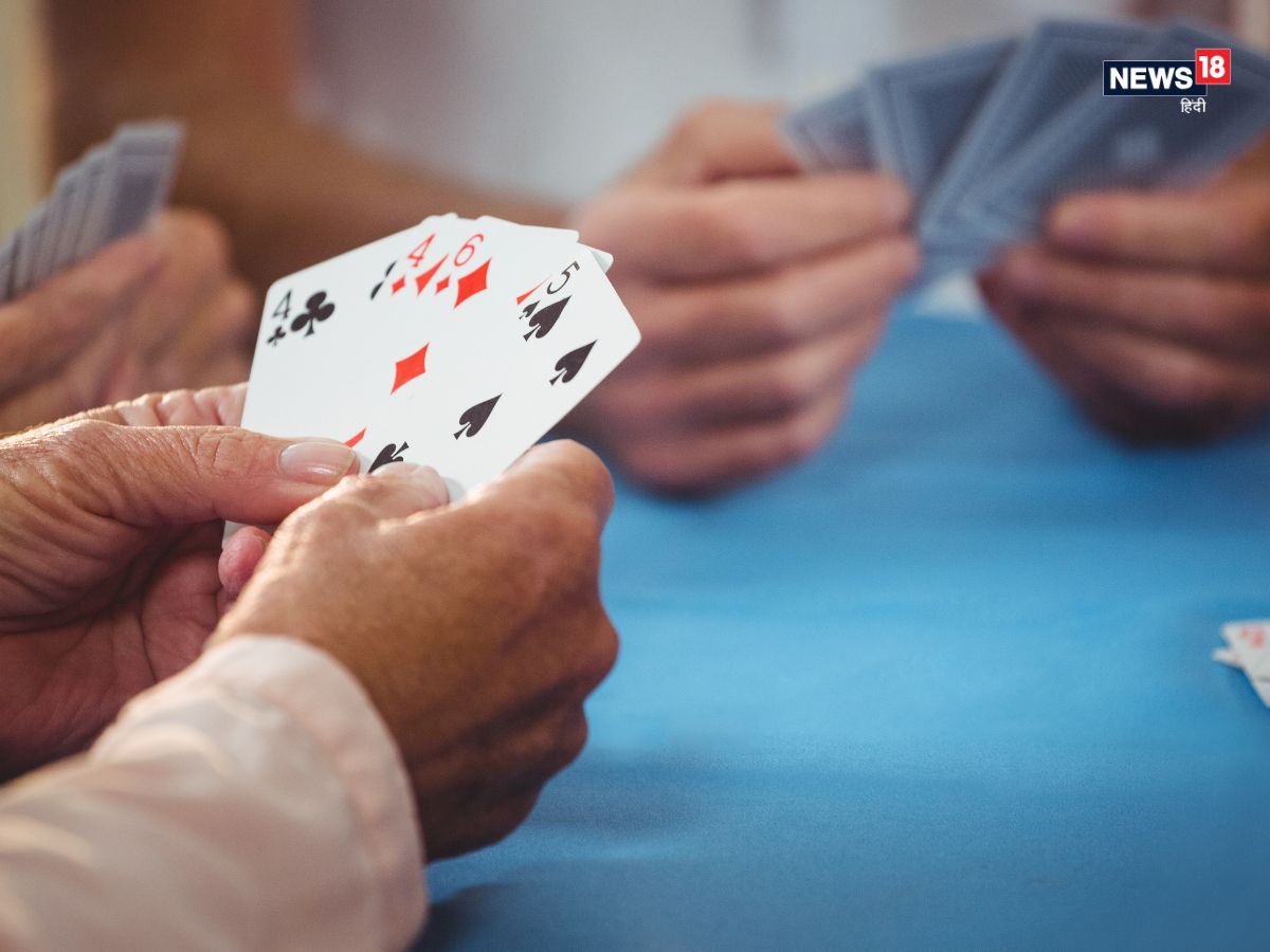 National Card Playing Day: Cards were once played with tree leaves, its form changed in France, why are bets made with it in casinos? 2
