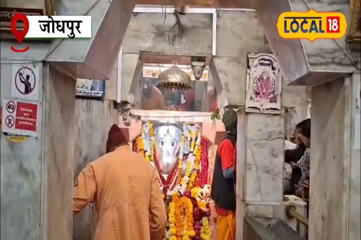 नए साल पर रातानाडा के गणेश मंदिर में दर्शन के लिए उमड़ी भक्तों की भीड़