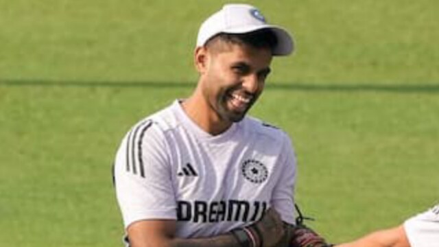 कोलकाता पहुंचते ही बांग्ला में बात करने लगे सूर्यकुमार यादव, अर्शदीप से...