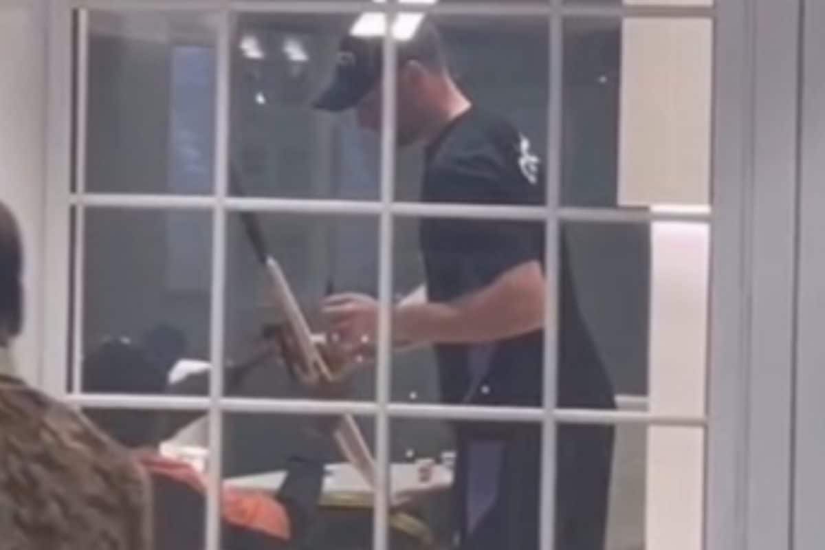 जोस बटलर ने भारतीय व्हीलचेर क्रिकेटर का ऑटोग्राफ लेकर जीता सबका दिल