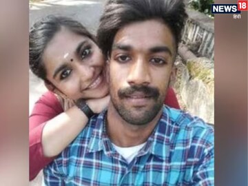 खुशियों में बीत रहे थे प्रेमी-प्रेमिका के दिन, गर्लफ्रेंड ने दिखाया असली रूप खुशियों में बीत रहे थे प्रेमी-प्रेमिका के दिन, गर्लफ्रेंड ने दिखाया असली रूप