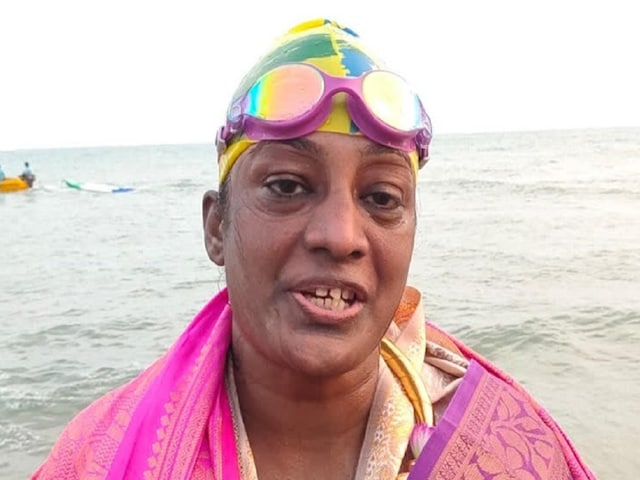 आंध्र प्रदेश की एथलीट ने कमाल कर दिया, तैरकर पूरी की 150km की दूरी आंध्र प्रदेश की एथलीट ने कमाल कर दिया, तैरकर पूरी की 150km की दूरी