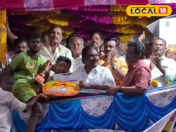 This warrior showed his strength amidst the roar of bulls! Car won by controlling 14 bulls