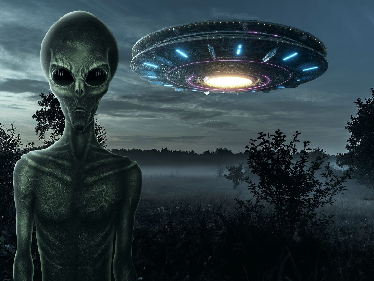 alien abduction, UFO sightings, यूएफओ देखे जाने की घटनाएं, एलियन अपहरण, Falkirk Triangle, फॉर्किर्क ट्राएंगल, Scotland UFO, स्कॉटलैंड यूएफओ, weird news, bizarre news, shocking news, world, अजब गजब, अजीबोगरीब खबर, जरा हटके, 
