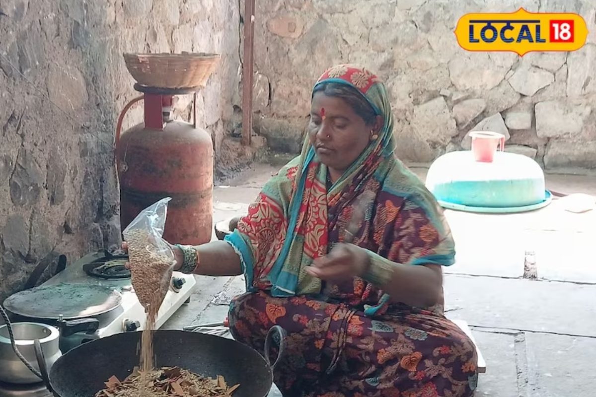 बस तीसरी तक पढ़ी है ये महिला, एक मिक्सर से शुरू किया बिजनेस, आज कमा रही लाखों!