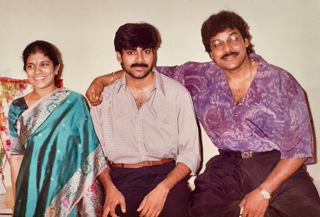 Chiranjeevi pawan kalyan