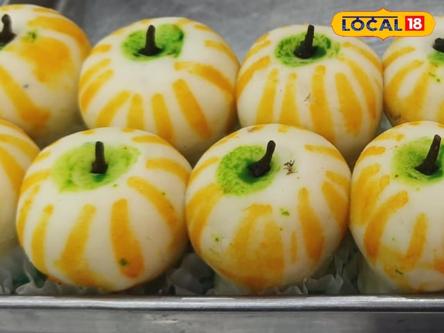 मावा-ड्राई फ्रूट्स से लदालद मिठाई...दिखने में सेब जैसी-स्वाद में लाजवाब मावा-ड्राई फ्रूट्स से लदालद मिठाई...दिखने में सेब जैसी-स्वाद में लाजवाब