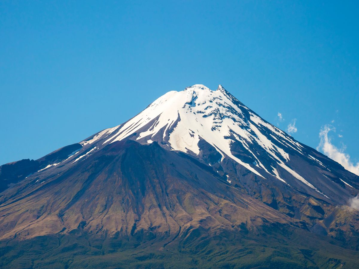 Mount Taranaki, माउंट तरानाकी, Legal personhood, कानूनी दर्जा, Maori tribe, माओरी जनजाति, New Zealand law, न्यूजीलैंड कानून,