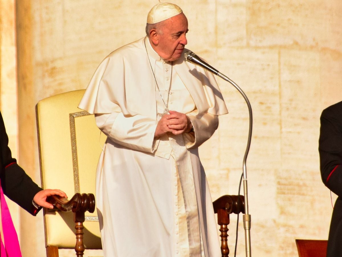 Nostradamus Predictions, नास्त्रेदमस भविष्यवाणियाँ, Nostradamus 2025, नास्त्रेदमस 2025, Pope Francis Health, पोप फ्रांसिस की सेहत, Future Predictions, भविष्यवाणियाँ, weird news, bizarre news, shocking news, world, अजब गजब, अजीबोगरीब खबर, जरा हटके,