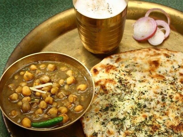 बिना तंदूर और मैदा के घर पर ही झटपट बनाएं टेस्टी और हेल्दी कुलचा,जानिये रेसिपी बिना तंदूर और मैदा के घर पर ही झटपट बनाएं टेस्टी और हेल्दी कुलचा,जानिये रेसिपी