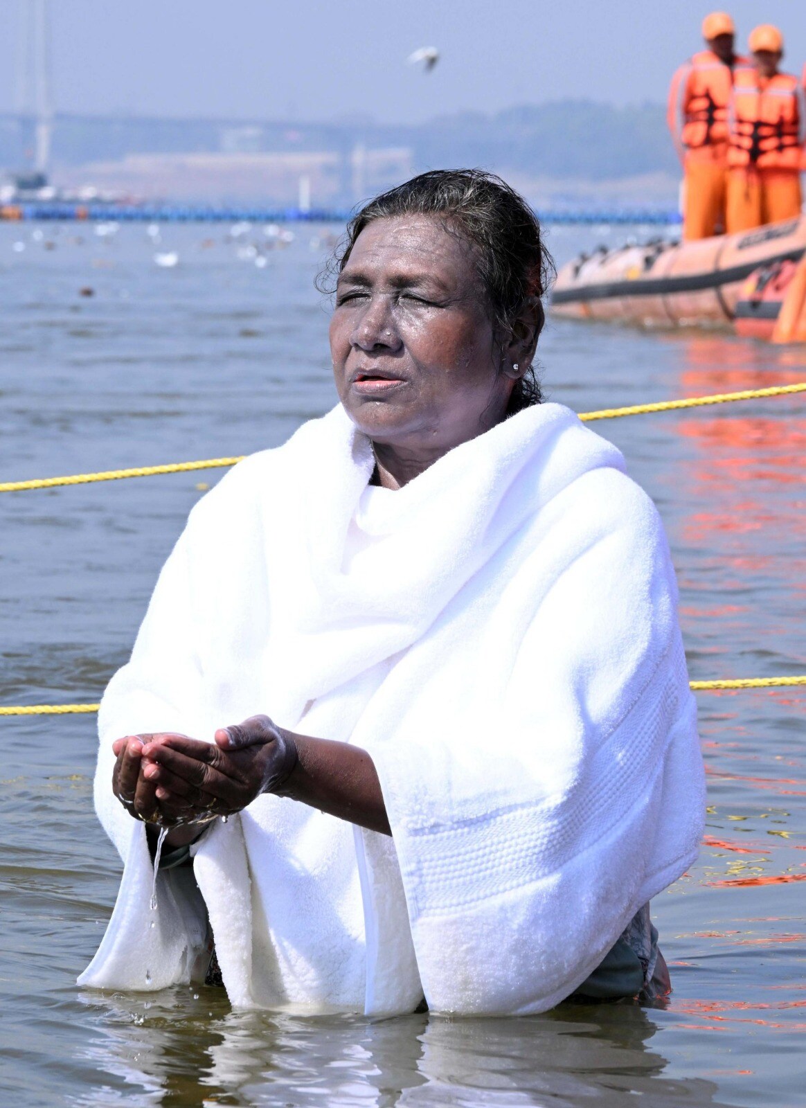 Prayagraj jam, traffic jam, Maha Kumbh Traffic Updates, kumbh jam video, jam video, kumbh traffic news, Kumbh Mela 2025, Kumbh Mela viral news, Kumbh Mela viral, Kumbh Mela news in hindi, uttar pradesh, uttar pradesh 2025, uttar pradesh news, Prayagraj Mahakumbh, News18 Kumbh , Viral,  कुंभ मेला, प्रयागराज, प्रयागराज न्यूज, महाकुंभ, कुंभ मेला, कुंभ मेला 2025, कुंभ मेला न्यूज, प्रयागराज में जाम, राष्ट्रपति द्रौपदी मुर्मू, राष्ट्रपति द्रौपदी मुर्मू कुंभ में, कुंभ में गाड़ियां ही गाड़ियां, कुंभ वायरल वीडियो, कुंभ वायरल न्यूज, महाकुंभ स्नान,महाकुंभ अमृत स्नान<br/>
” width=”1164″ height=”1600″ /></p>

<relatednwssec id=