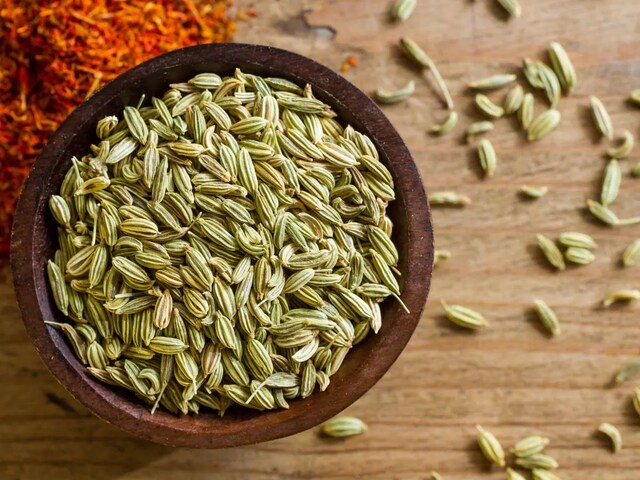 सौंफ की तासीर होती है काफी ठंडी, इस बीज में तत्व ऐसे जो तनाव भी करते हैं दूर
