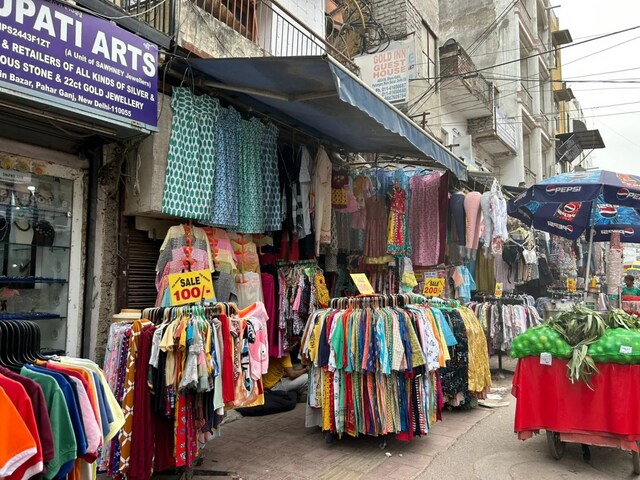 वीकेंड पर जाकर दिल्ली के इन 4 बाजारों में कीजिये सस्ती शॉपिंग वीकेंड पर जाकर दिल्ली के इन 4 बाजारों में कीजिये सस्ती शॉपिंग