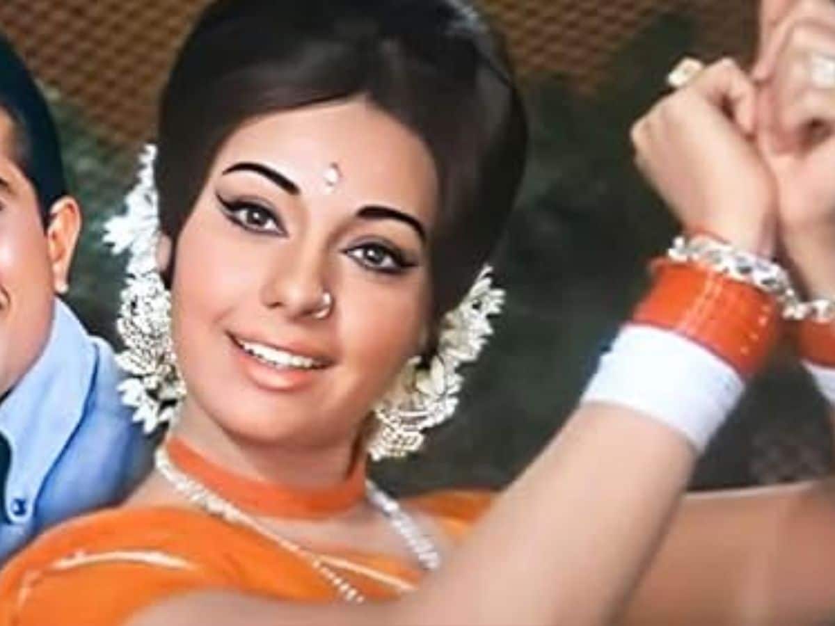 Actress mumtaz