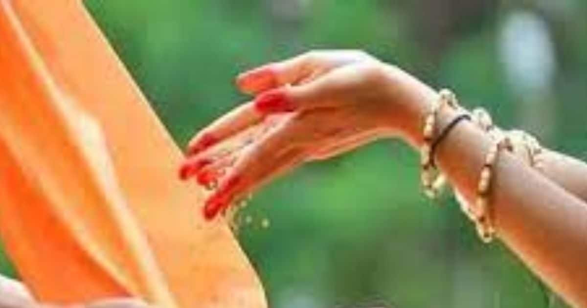 दान के समय की गई ये गलती कर देगी आपको कंगाल, फायदे की जगह हो जाएगा नुकसान