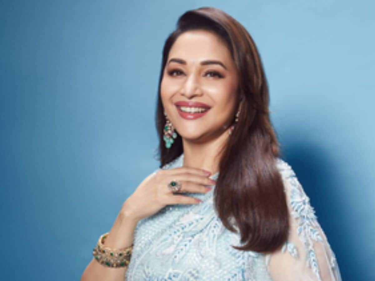 madhuri dixit-2025-02-21b58476356e318f7c007d2f596f337b