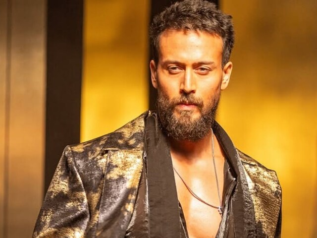 12 -second video, seen from Tiger Shroff's childhood to youth