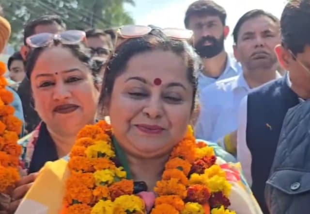 ‘गब्बर’ के घर में BJP की बंपर जीत, 20000 वोटों से हारीं कांग्रेस प्रत्याशी ‘गब्बर’ के घर में BJP की बंपर जीत, 20000 वोटों से हारीं कांग्रेस प्रत्याशी