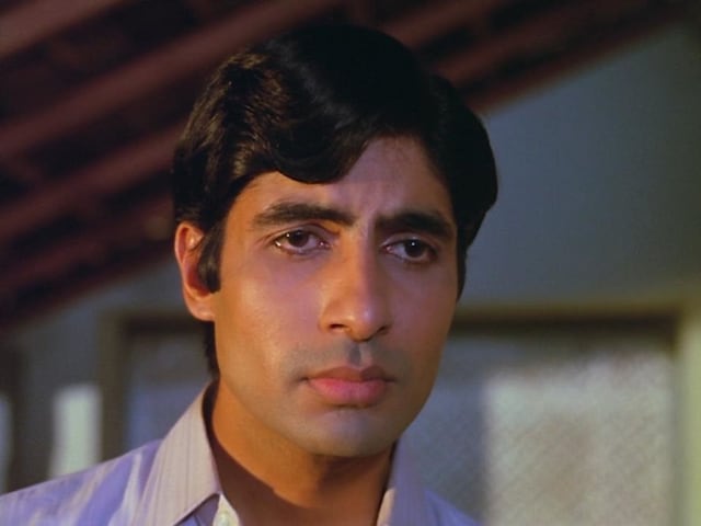 Amitabh Bachchan, who has left the world, became famous because of this actor! Amitabh Bachchan, who has left the world, became famous because of this actor!