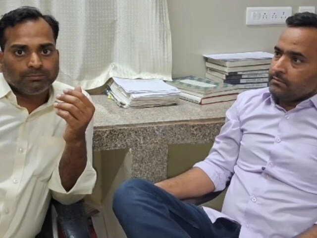 कार्यालय में ही, अधिकारी ने 1 लाख रुपये रिश्वत के साथ जेब में बहुत कुछ किया, अचानक ...
