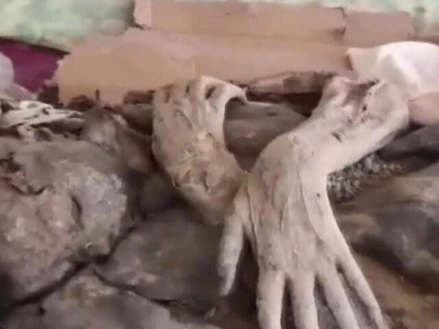 Creepy-Mummy-Found-in-House-2025-03-08d9871696a863dda9d073af2d397f34 The terrible mummy found from the smuggler's house in Turkish Nigde.