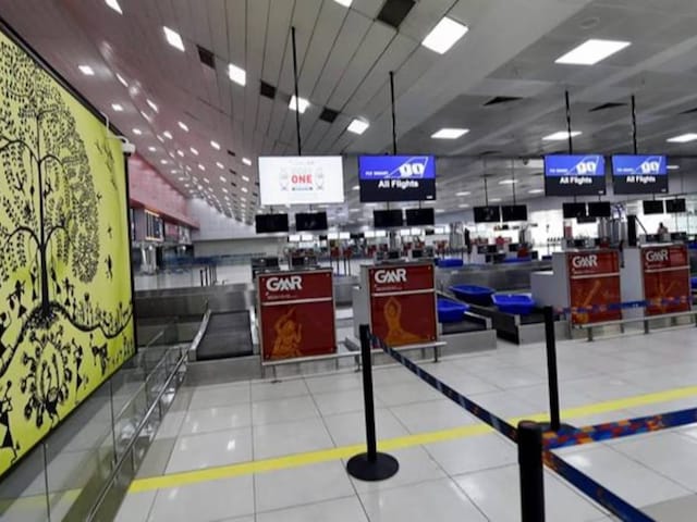 थाईलैंड से लौटा था वापस, Airport पर गले पड़ी नई-पुरानी करतूत, फिर बेचारा...