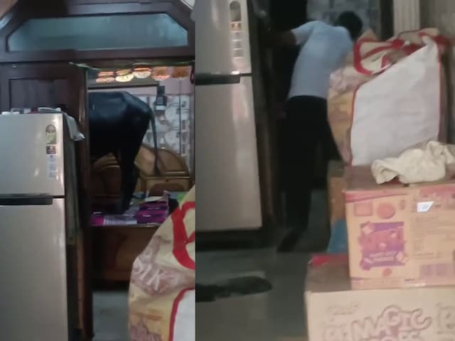 बुल्स और गायों ने चॉकलेट आपूर्तिकर्ता के बेडरूम में प्रवेश किया ... भले ही वे लाखों पर बाहर न हों। बुल्स और गायों ने चॉकलेट आपूर्तिकर्ता के बेडरूम में प्रवेश किया ... भले ही वे लाखों पर बाहर न हों।