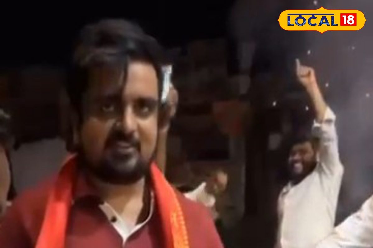 रायपुर मेयर के बेटे ने बीच सड़क पर काटा गदर, बीच सड़क पर बर्थ्डे पार्टी