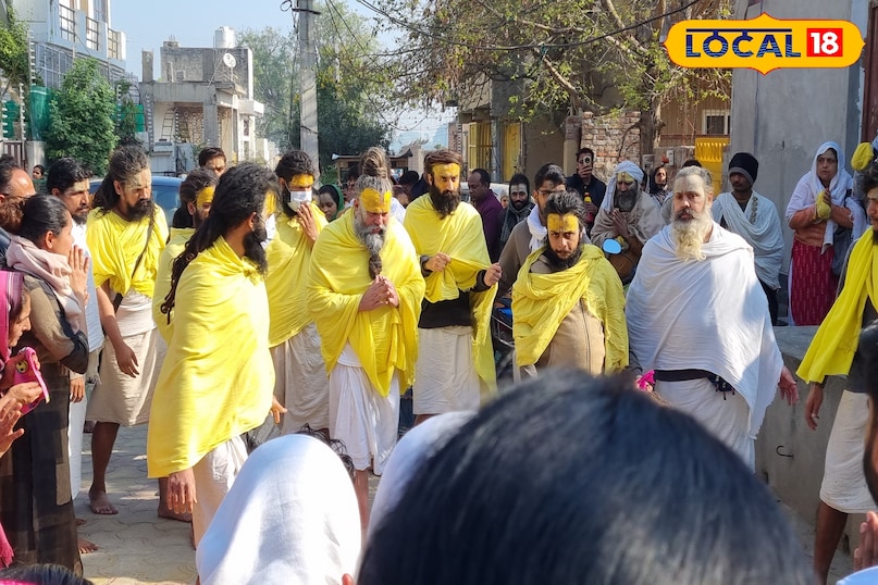 मथुरा न्यूज़, ताजा खबर, हिंदी खबर, टॉप न्यूज, यूपी न्यूज़, वृंदावन, प्रेमानंद महाराज, राधा केलि कुंज, यात्रा, पैदल यात्रा, यात्रा बंद, Mathura News, Latest News, Hindi News, Top News, UP News, Vrindavan, Premanand Maharaj, Radha Keli Kunj, Yatra, Padhak Yatra, Yatra Bandh 