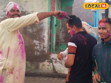 HYP_5044377_cropped_18032025_123442_img20250314wa0068_watermar_1 Unique Holi: Color in Braj, Gulal and ... Shoes! The Centuries-LD tradition that surprise everyone!