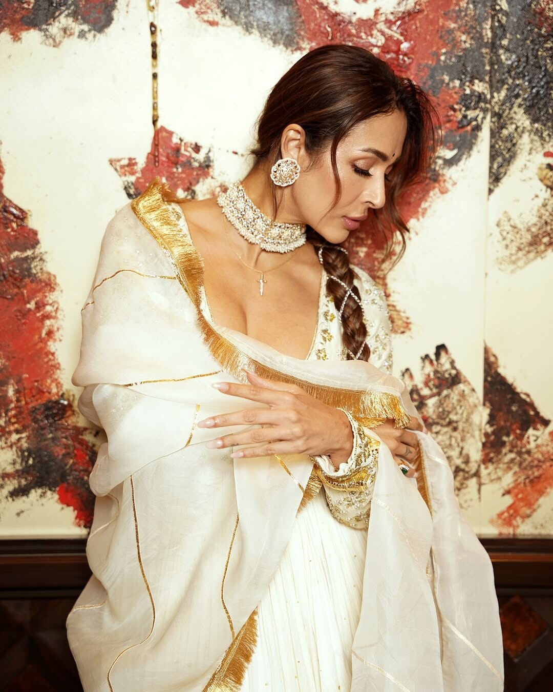 Malaika Arora, Malaika Arora news, Malaika Arora crazy fan interaction, Malaika Arora life story, Malaika Arora age, Malaika Arora husband, Malaika Arora son, Malaika Arora arjun Kapoor, Malaika Arora crazy fan, मलाइका अरोड़ा