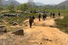 अबूझमाड़ में गूंजी गोलियां! नक्सलियों के खिलाफ सुरक्षा बलों की बड़ी जंग