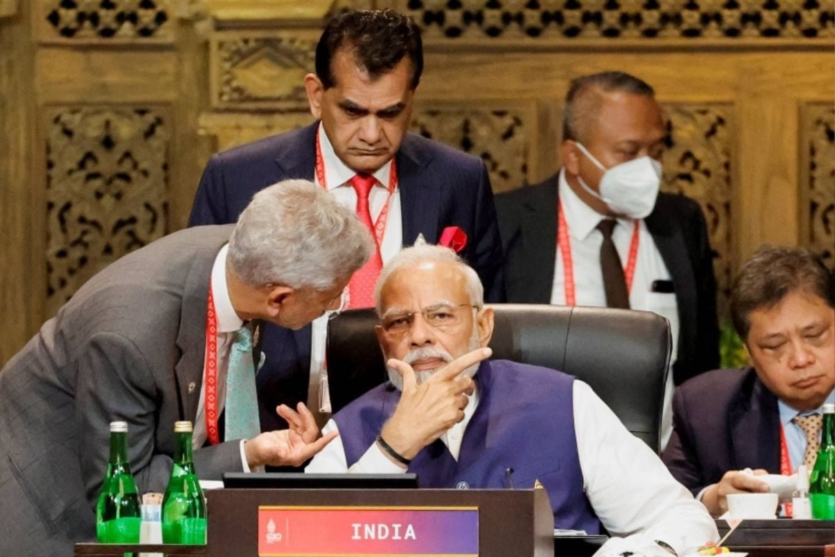 10 साल 10000 भारतीयों को नई जिंदगी कहां-कहां से बचा लाई मोदी सरकार देखिए