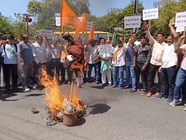 राणा सांगा विवाद: राजस्थान में एक हंगामा है, लोग सड़कों पर बाहर आने लगे राणा सांगा विवाद: राजस्थान में एक हंगामा है, लोग सड़कों पर बाहर आने लगे