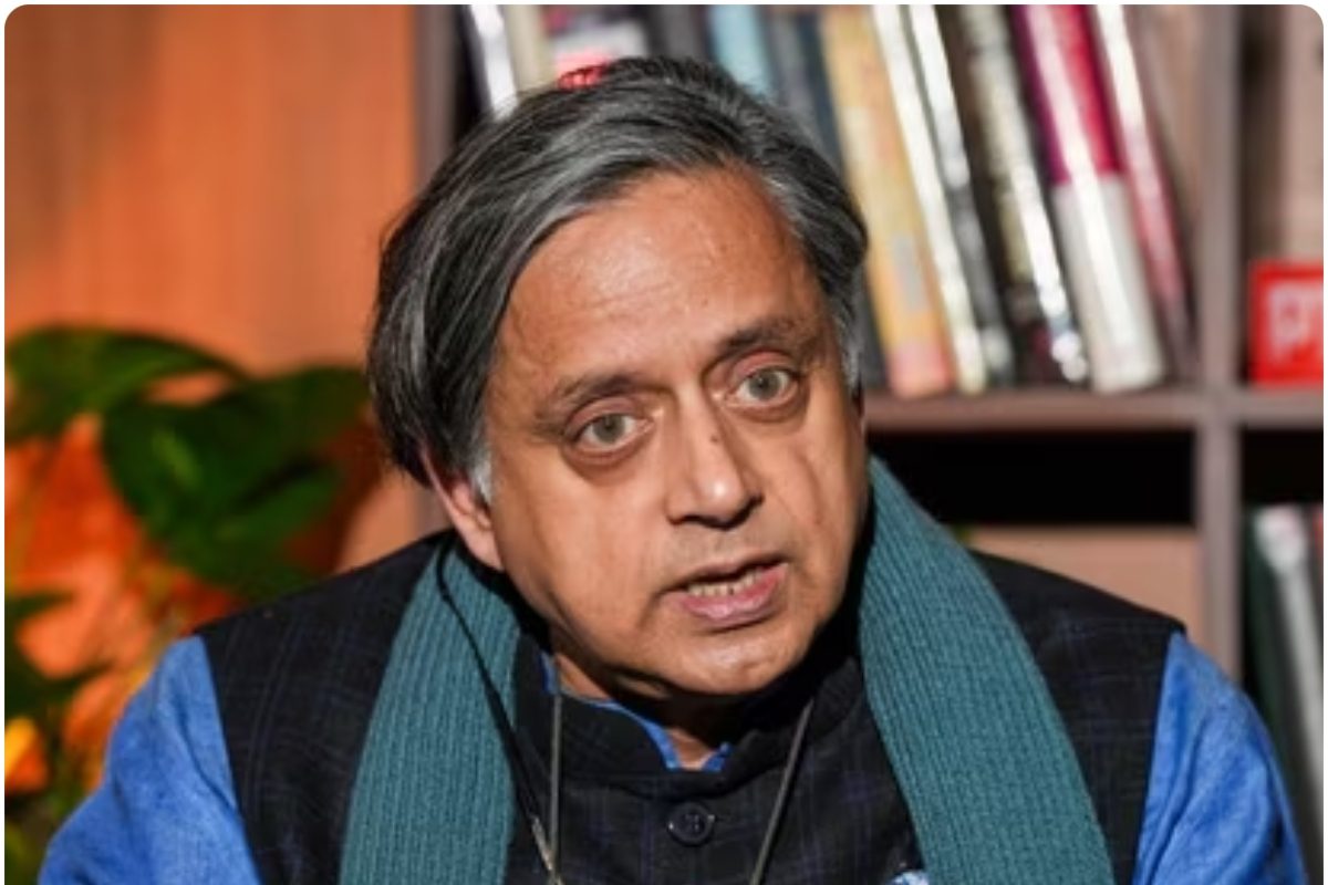 विकल्प हमेशा खुले किसी एक विचारधारा से नहीं बंधा शशि थरूर की एक और बमबारी