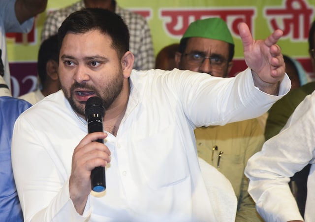 चौतरफा घिरे हैं तेजस्वी! NDA के साथ PK और ओवैसी भी अटकाएंगे रोड़ा