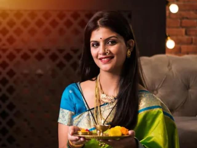 शादीशुदा महिलाएं इन बातों का रखें ध्यान, पूरा परिवार हो जाएगा मालामाल! शादीशुदा महिलाएं इन बातों का रखें ध्यान, पूरा परिवार हो जाएगा मालामाल!