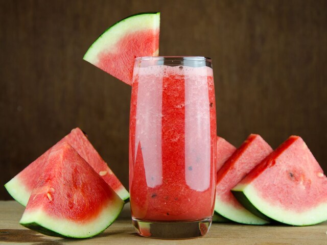Drink watermelon juice daily to keep yourself hydrated in summer, know easy recipe