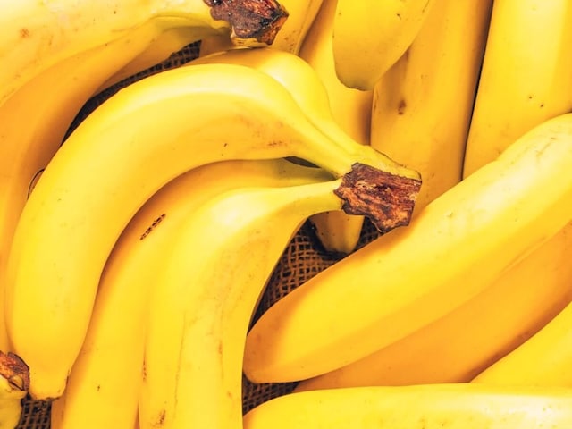Do you not keep bananas in the fridge too? Poison can be made, know the reason for this Do you not keep bananas in the fridge too? Poison can be made, know the reason for this