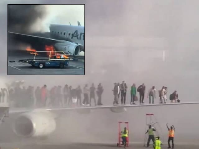 The aircraft was packed with 172 passengers, then something happened, people fled to save their lives The aircraft was packed with 172 passengers, then something happened, people fled to save their lives