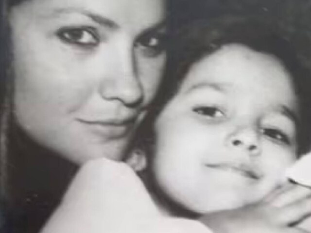 'Always stay like children', Pooja Bhatt looted on Alia's birthday