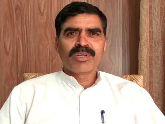पूर्व MLA बंबर ठाकुर पर जिन्होंने की थी फायरिंग, जेल में उन्होंने किया कांड पूर्व MLA बंबर ठाकुर पर जिन्होंने की थी फायरिंग, जेल में उन्होंने किया कांड