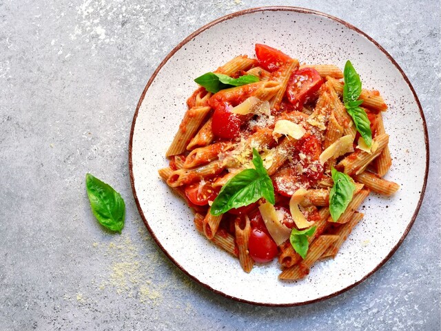 boy-eat-pasta-die-2025-03-a034cbe153d6e942b4fa2e7f0e67ec85 The boy got hungry, ate a 5 -day 'rotten pasta', then slept so that he did not get up again!